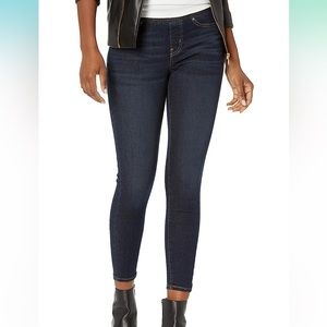 Signature by Levi Strauss & Co. Gold Label Totally Shaping Pull-on Skinny Jeans